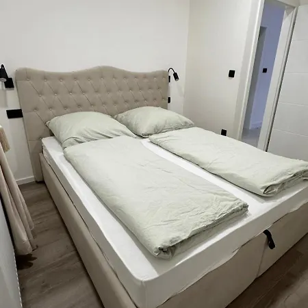 Apartment Am